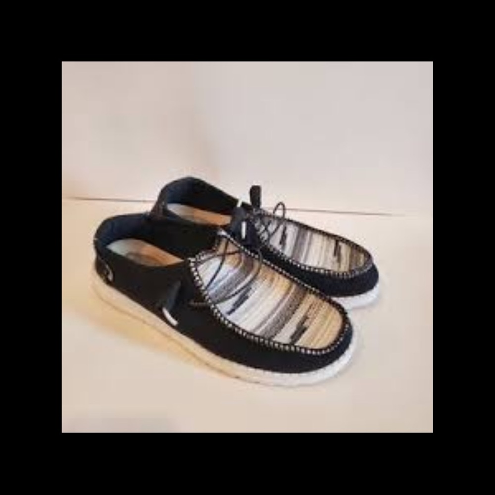 Hey Dude Black/White Wendy Shoes size 9